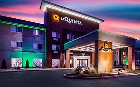 Holiday Inn Express Elkhart North - i-80/90 Ex. 92 Elkhart, In