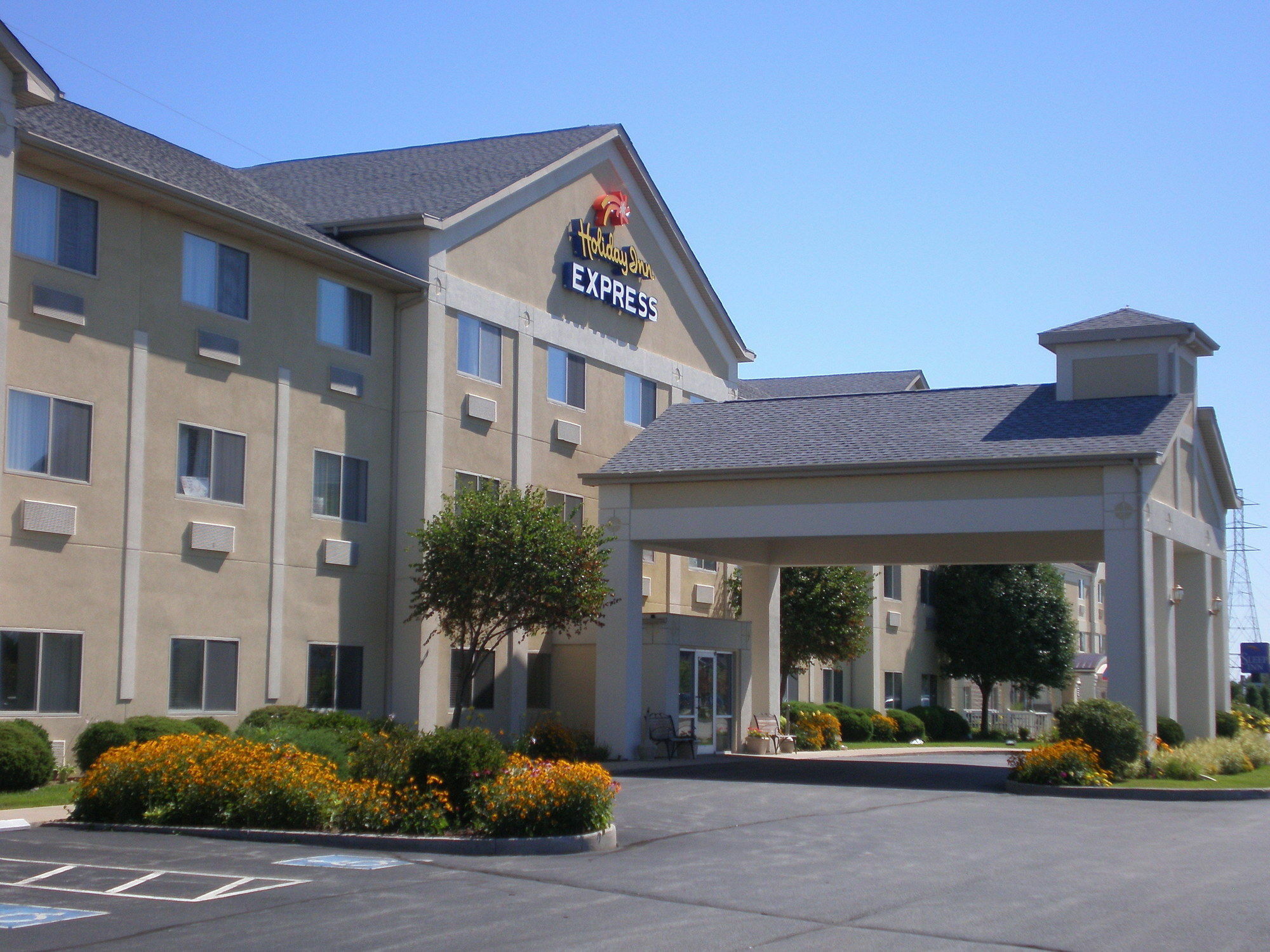 La Quinta Inn And Suites By Wyndham Elkhart Exterior photo